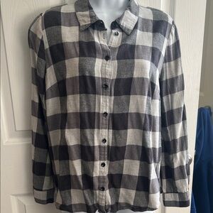 G.H. Bass & Co. Black and White Plaid Button Down Shirt